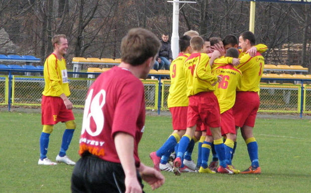 pogoń leżajsk - lechia sędziszów (IV liga podkarpacka), 06.11.2010 r. #IVLigaPodkarpacka #lezajsk #lezajsktm #leżajsk #orzeł #OrzełPrzeworsk #PiłkaNożna #pogon #PogonLeżajsk #pogoń #sport