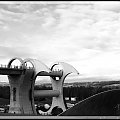 ..Falkirk Wheel.. Dla zainteresowanych zamieszczam link z info..:) http://pl.wikipedia.org/wiki/Falkirk_Wheel pozdrawiam wszystkich..