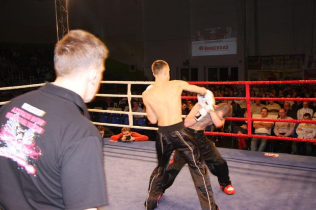 Zapraszamy na www.karczteam.pl oraz na www.fightzone.pl - treningi dla dzieci, młodzieży i dorosłych w Wejherowie, Redzie oraz w Luzinie ! #kickboxing #karcz #wejherowo #reda #luzino #FullContakt #Team #kontakt #contact #walka #KlubSportowy