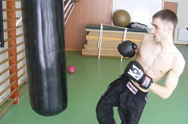 Zapraszamy na www.fightzone.pl oraz na www.wejherowo.dbv.pl #kickboxing #wejherowo #karcz #rafal #gminny #ośrodek #sportu #rekreacji #turystyki #Luzino #karate #full #contact #team #zieliński #mateusz #walka #przygotowania