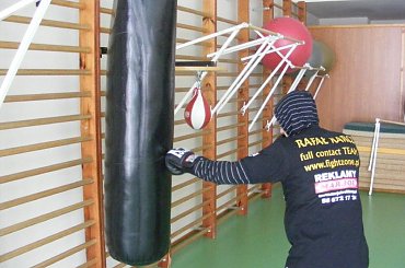 Zapraszamy na www.fightzone.pl oraz na www.wejherowo.dbv.pl #kickboxing #wejherowo #karcz #rafal #gminny #ośrodek #sportu #rekreacji #turystyki #Luzino #karate #full #contact #team #zieliński #mateusz #walka #przygotowania