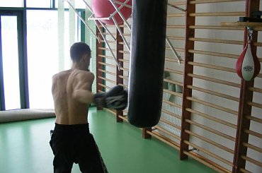 Zapraszamy na www.fightzone.pl oraz na www.wejherowo.dbv.pl #kickboxing #wejherowo #karcz #rafal #gminny #ośrodek #sportu #rekreacji #turystyki #Luzino #karate #full #contact #team #zieliński #mateusz #walka #przygotowania