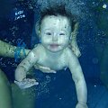 Zdjęcie nie jest wykonane przezemnie, ale chciałam wam pokazać moją małą Syrenkę :) #Pływanie #Maja #Basen #woda