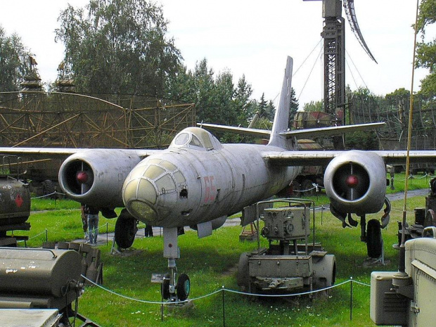 ił-28
