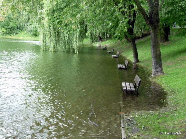 Park Szczęsliwicki po deszczach