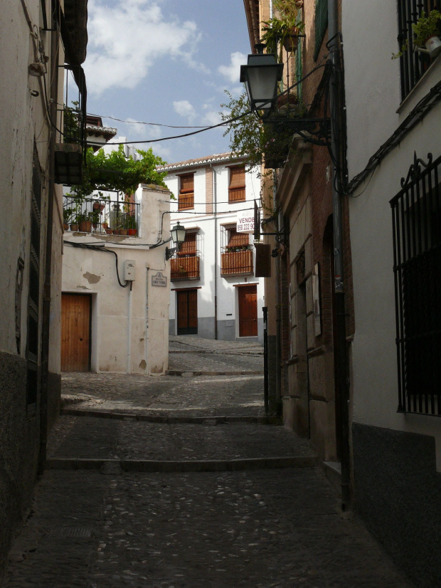 Granada - jedna z uliczek Albaicinu, #Andaluzja