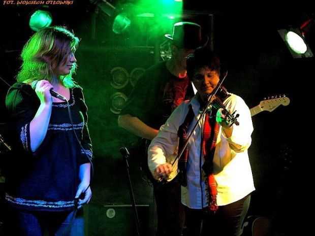 Shamrock - dzień Św. Patryka w suwalskiej Restauracji NA STARÓWCE; 19 marca 2010 #Shamrock #Suwałki #RestauracjaNASTARÓWCE #koncert #muzyka #FolkCeltycki #AzarewiczAnna #BogdanEwa #KierejszaTomasz