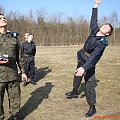 Podczas terenowych ćwiczeń z Podstaw wojskowości uczniowie LO-klasy wojskowej uczyli się rzucać granatem ćwiczebnym do celu #Sobieszyn #Brzozowa #KlasaWojskowa