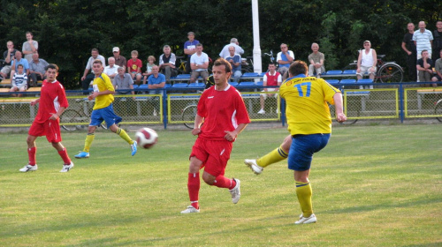 Pogoń Leżajsk - Igloopol Dębica (1:0), 24.08.2011 r. - IV liga podkarpacka #dębica #Igloopol #IgloopolDębica #IVLiga #lezajsk #lezajsktm #leżajsk #PiłkaNożna #pogon #pogoń #PogońLeżajsk #sport