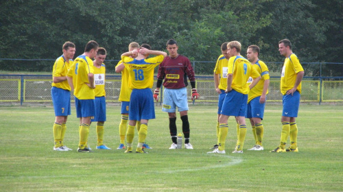 Pogoń Leżajsk - Igloopol Dębica (1:0), 24.08.2011 r. - IV liga podkarpacka #dębica #Igloopol #IgloopolDębica #IVLiga #lezajsk #lezajsktm #leżajsk #PiłkaNożna #pogon #pogoń #PogońLeżajsk #sport