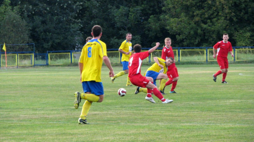 Pogoń Leżajsk - Igloopol Dębica (1:0), 24.08.2011 r. - IV liga podkarpacka #dębica #Igloopol #IgloopolDębica #IVLiga #lezajsk #lezajsktm #leżajsk #PiłkaNożna #pogon #pogoń #PogońLeżajsk #sport