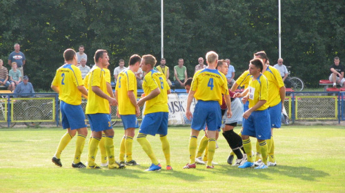 Pogoń Leżajsk - Igloopol Dębica (1:0), 24.08.2011 r. - IV liga podkarpacka #dębica #Igloopol #IgloopolDębica #IVLiga #lezajsk #lezajsktm #leżajsk #PiłkaNożna #pogon #pogoń #PogońLeżajsk #sport