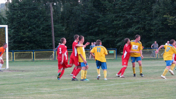 Pogoń Leżajsk - Igloopol Dębica (1:0), 24.08.2011 r. - IV liga podkarpacka #dębica #Igloopol #IgloopolDębica #IVLiga #lezajsk #lezajsktm #leżajsk #PiłkaNożna #pogon #pogoń #PogońLeżajsk #sport