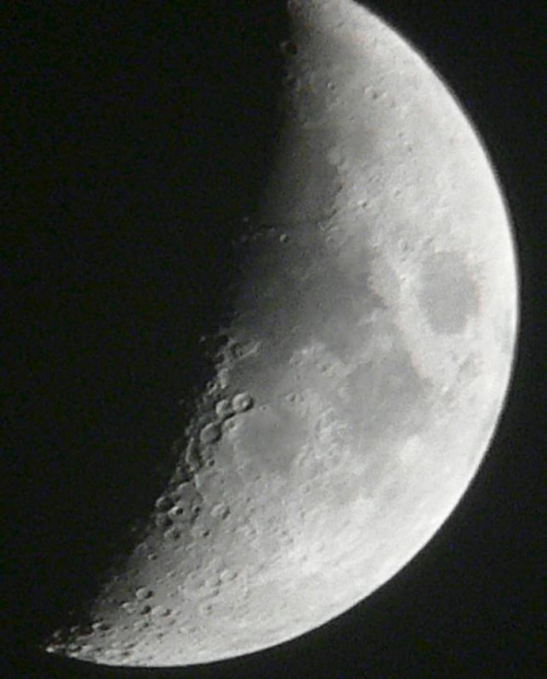 22.05.2007 Księżyc zbliża śię do pierwszej kwadry. #księżyc