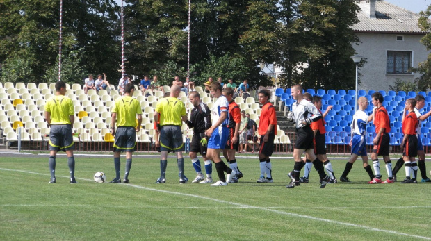 Błękitni Ropczyce - Pogoń Leżajsk, 27.08.2011 r. - II liga podkarpacka juniorów starszych i młodszych #błękitni #BłękitniRopczyce #juniorzy #lezajsk #leżajsk #PiłkaNożna #pogon #pogoń #PogońLeżajsk #ropczyce #sport