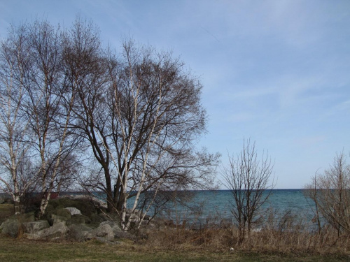 sloneczna, ale chlodna sobota nad jeziorem Ontario #jezioro