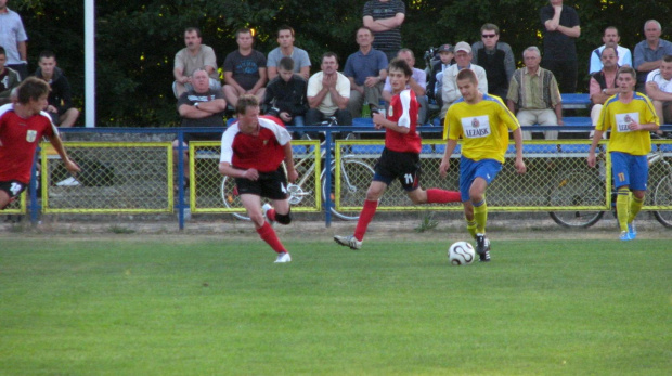 Pogoń Leżajsk - Stal Nowa Dęba (3:1), 03.09.2011 r. - IV liga podkarpacka #IVLiga #lezajsk #lezajstm #leżajsk #NowaDęba #PiłkaNożna #pogon #pogoń #PogońLeżajsk #sport #stal #StalNowaDęba