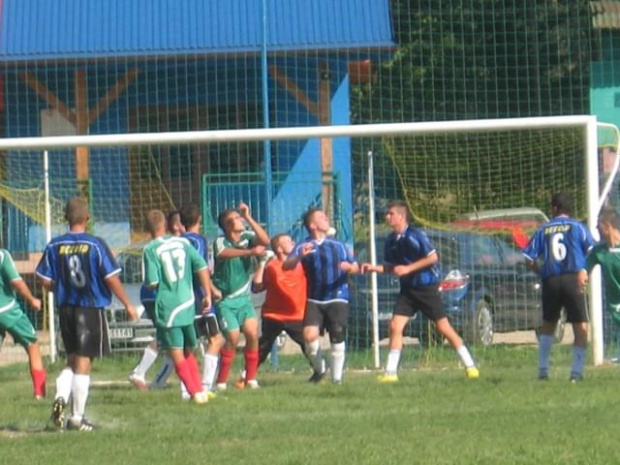 Beskid Żegocina vs Naprzód Sobolów
0:1 #beskid #żegocina #naprzód #sobolów #mecz #bramki