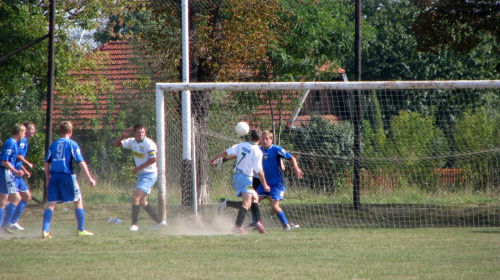 goń Leżajsk - Stal Mielec II (1:0), 17.09.2011 r. - II liga podkarpacka juniorów starszych #juniorzy #lezajsk #lezajsktm #leżajsk #mielec #PiłkaNożna #pogon #pogoń #PogońLeżajsk #sport #stal #StalMielec