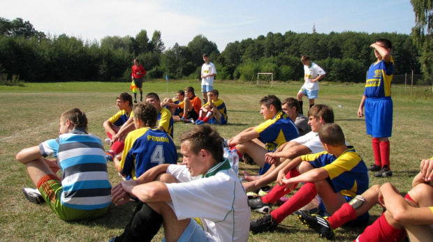 goń Leżajsk - Stal Mielec II (1:0), 17.09.2011 r. - II liga podkarpacka juniorów starszych #juniorzy #lezajsk #lezajsktm #leżajsk #mielec #PiłkaNożna #pogon #pogoń #PogońLeżajsk #sport #stal #StalMielec