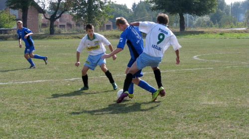 goń Leżajsk - Stal Mielec II (1:0), 17.09.2011 r. - II liga podkarpacka juniorów starszych #juniorzy #lezajsk #lezajsktm #leżajsk #mielec #PiłkaNożna #pogon #pogoń #PogońLeżajsk #sport #stal #StalMielec