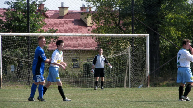 goń Leżajsk - Stal Mielec II (1:0), 17.09.2011 r. - II liga podkarpacka juniorów starszych #juniorzy #lezajsk #lezajsktm #leżajsk #mielec #PiłkaNożna #pogon #pogoń #PogońLeżajsk #sport #stal #StalMielec