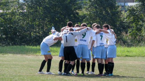 goń Leżajsk - Stal Mielec II (1:0), 17.09.2011 r. - II liga podkarpacka juniorów starszych #juniorzy #lezajsk #lezajsktm #leżajsk #mielec #PiłkaNożna #pogon #pogoń #PogońLeżajsk #sport #stal #StalMielec