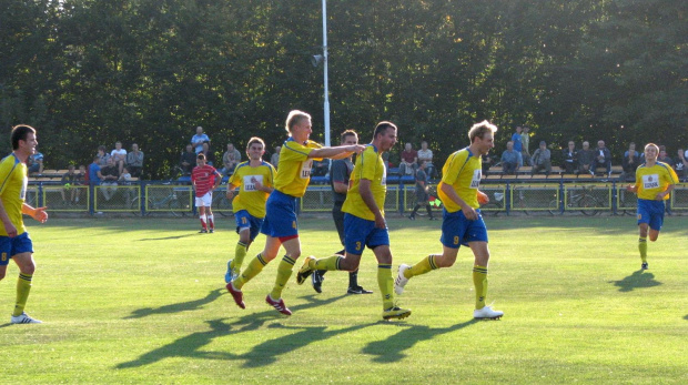 Pogoń Leżajsk - Cosmos Nowotaniec (2:1), 17.09.2011 r. - IV liga podkarpacka #CosmosNowotaniec #IVLiga #lezajsk #lezajsktm #leżajsk #nowotaniec #PiłkaNożna #pogon #pogoń #PogońLeżajsk #sport