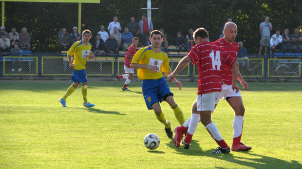 Pogoń Leżajsk - Cosmos Nowotaniec (2:1), 17.09.2011 r. - IV liga podkarpacka #CosmosNowotaniec #IVLiga #lezajsk #lezajsktm #leżajsk #nowotaniec #PiłkaNożna #pogon #pogoń #PogońLeżajsk #sport