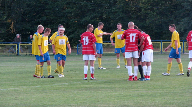 Pogoń Leżajsk - Cosmos Nowotaniec (2:1), 17.09.2011 r. - IV liga podkarpacka #CosmosNowotaniec #IVLiga #lezajsk #lezajsktm #leżajsk #nowotaniec #PiłkaNożna #pogon #pogoń #PogońLeżajsk #sport