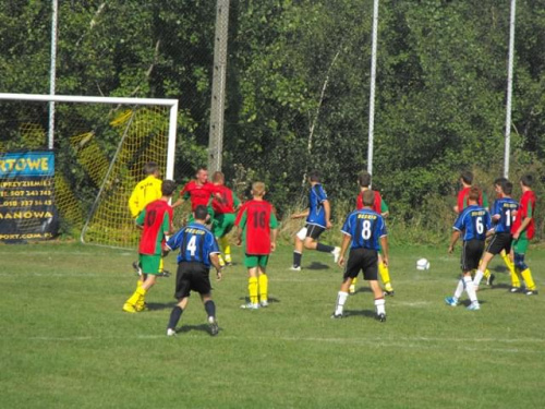 Beskid Żegocina vs Raba Niedary
0:1 #beskid #żegocinaraba #niedary #mecz #piłka #nożna #bramka