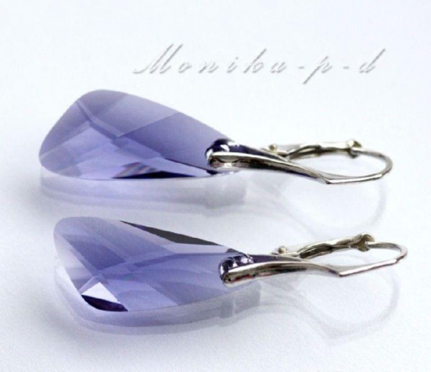 749. Swarovski tanzanite wings - kolczyki 4cm
krysztalki 23mm
bigle - srebro