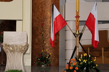 na znak żałoby ... #kościół #wystrój #żałoba