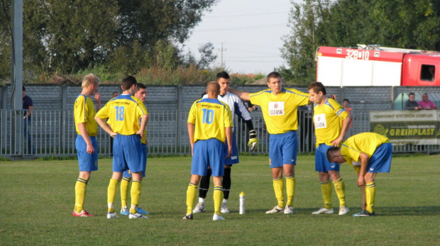 Crasnovia Krasne - Pogoń Leżajsk (3:0), 24.09.2011 r. - IV liga podkarpacka #crasnovia #CrasnoviaKrasne #IVLiga #krasne #lezajsk #lezajsktm #leżajsk #PiłkaNożna #pogon #pogoń #PogońLeżajsk #seniorzy #sport