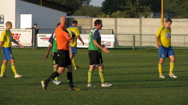 Crasnovia Krasne - Pogoń Leżajsk (3:0), 24.09.2011 r. - IV liga podkarpacka #crasnovia #CrasnoviaKrasne #IVLiga #krasne #lezajsk #lezajsktm #leżajsk #PiłkaNożna #pogon #pogoń #PogońLeżajsk #seniorzy #sport