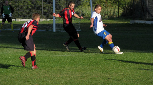 Grodziszczanka - Pogoń Leżajsk (0:3), 28.09.2011 r. - II runda okręgowego Pucharu Polski #GrodziszczankaGrodziskoDolne #lezajsk #lezajsktm #leżajsk #PiłkaNożna #pogon #pogoń #PogońLeżajsk #seniorzy #sport