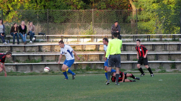 Grodziszczanka - Pogoń Leżajsk (0:3), 28.09.2011 r. - II runda okręgowego Pucharu Polski #GrodziszczankaGrodziskoDolne #lezajsk #lezajsktm #leżajsk #PiłkaNożna #pogon #pogoń #PogońLeżajsk #seniorzy #sport