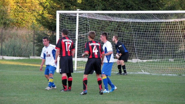 Grodziszczanka - Pogoń Leżajsk (0:3), 28.09.2011 r. - II runda okręgowego Pucharu Polski #GrodziszczankaGrodziskoDolne #lezajsk #lezajsktm #leżajsk #PiłkaNożna #pogon #pogoń #PogońLeżajsk #seniorzy #sport