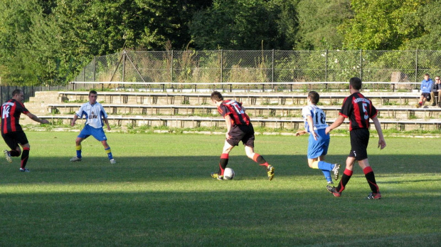 Grodziszczanka - Pogoń Leżajsk (0:3), 28.09.2011 r. - II runda okręgowego Pucharu Polski #GrodziszczankaGrodziskoDolne #lezajsk #lezajsktm #leżajsk #PiłkaNożna #pogon #pogoń #PogońLeżajsk #seniorzy #sport