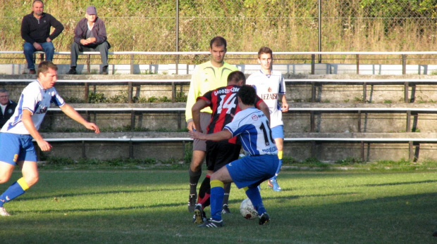 Grodziszczanka - Pogoń Leżajsk (0:3), 28.09.2011 r. - II runda okręgowego Pucharu Polski #GrodziszczankaGrodziskoDolne #lezajsk #lezajsktm #leżajsk #PiłkaNożna #pogon #pogoń #PogońLeżajsk #seniorzy #sport