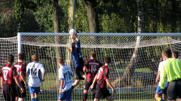 Grodziszczanka - Pogoń Leżajsk (0:3), 28.09.2011 r. - II runda okręgowego Pucharu Polski #GrodziszczankaGrodziskoDolne #lezajsk #lezajsktm #leżajsk #PiłkaNożna #pogon #pogoń #PogońLeżajsk #seniorzy #sport