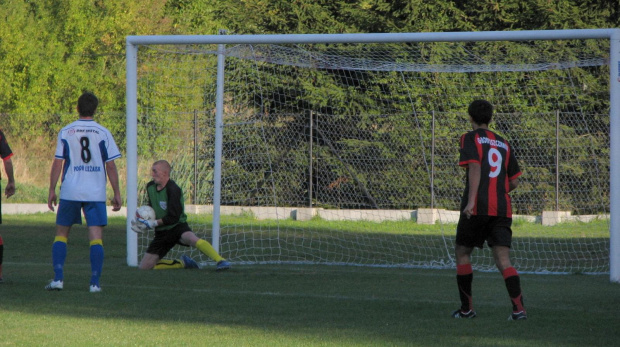 Grodziszczanka - Pogoń Leżajsk (0:3), 28.09.2011 r. - II runda okręgowego Pucharu Polski #GrodziszczankaGrodziskoDolne #lezajsk #lezajsktm #leżajsk #PiłkaNożna #pogon #pogoń #PogońLeżajsk #seniorzy #sport