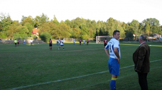 Grodziszczanka - Pogoń Leżajsk (0:3), 28.09.2011 r. - II runda okręgowego Pucharu Polski #GrodziszczankaGrodziskoDolne #lezajsk #lezajsktm #leżajsk #PiłkaNożna #pogon #pogoń #PogońLeżajsk #seniorzy #sport