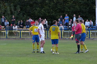 Pogoń Leżajsk - Czarni Jasło (1:3), 01.10.2011 r. - IV liga podkarpacka #czarni #CzarniJasło #jasło #lezajsk #lezajsktm #leżajsk #PiłkaNożna #pogon #pogoń #PogońLeżajsk #sport