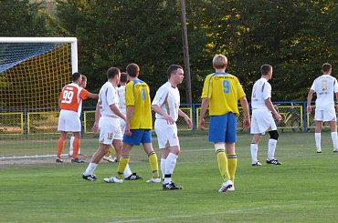 Pogoń Leżajsk - Czarni Jasło (1:3), 01.10.2011 r. - IV liga podkarpacka #czarni #CzarniJasło #jasło #lezajsk #lezajsktm #leżajsk #PiłkaNożna #pogon #pogoń #PogońLeżajsk #sport