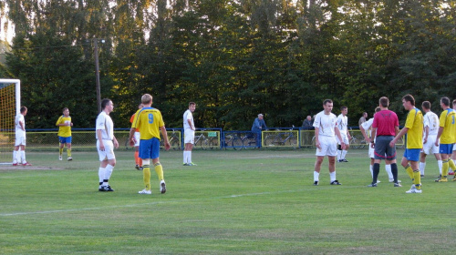 Pogoń Leżajsk - Czarni Jasło (1:3), 01.10.2011 r. - IV liga podkarpacka #czarni #CzarniJasło #jasło #lezajsk #lezajsktm #leżajsk #PiłkaNożna #pogon #pogoń #PogońLeżajsk #sport