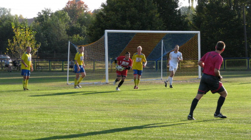 Pogoń Leżajsk - Czarni Jasło (1:3), 01.10.2011 r. - IV liga podkarpacka #czarni #CzarniJasło #jasło #lezajsk #lezajsktm #leżajsk #PiłkaNożna #pogon #pogoń #PogońLeżajsk #sport