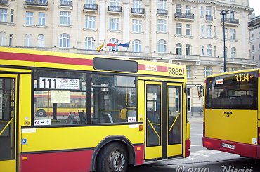 Komunikacja miejska w centrum Warszawy podczas uroczystości żałobnych. #KomunikacjaMiejska #MZA #PKSGrodzisk #Michalczewski #objazdy #Warszawa #Centrum #zasilenia #Ikarus #MAN #Jelcz #SolarisStalowa #Ostrobramska #Woronicza #Kleszczowa #Redutowa