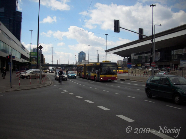 Komunikacja miejska w centrum Warszawy podczas uroczystości żałobnych. #KomunikacjaMiejska #MZA #PKSGrodzisk #Michalczewski #objazdy #Warszawa #Centrum #zasilenia #Ikarus #MAN #Jelcz #SolarisStalowa #Ostrobramska #Woronicza #Kleszczowa #Redutowa