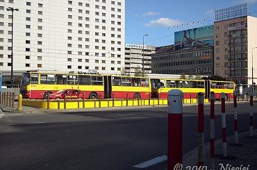 Komunikacja miejska w centrum Warszawy podczas uroczystości żałobnych. #KomunikacjaMiejska #MZA #PKSGrodzisk #Michalczewski #objazdy #Warszawa #Centrum #zasilenia #Ikarus #MAN #Jelcz #SolarisStalowa #Ostrobramska #Woronicza #Kleszczowa #Redutowa